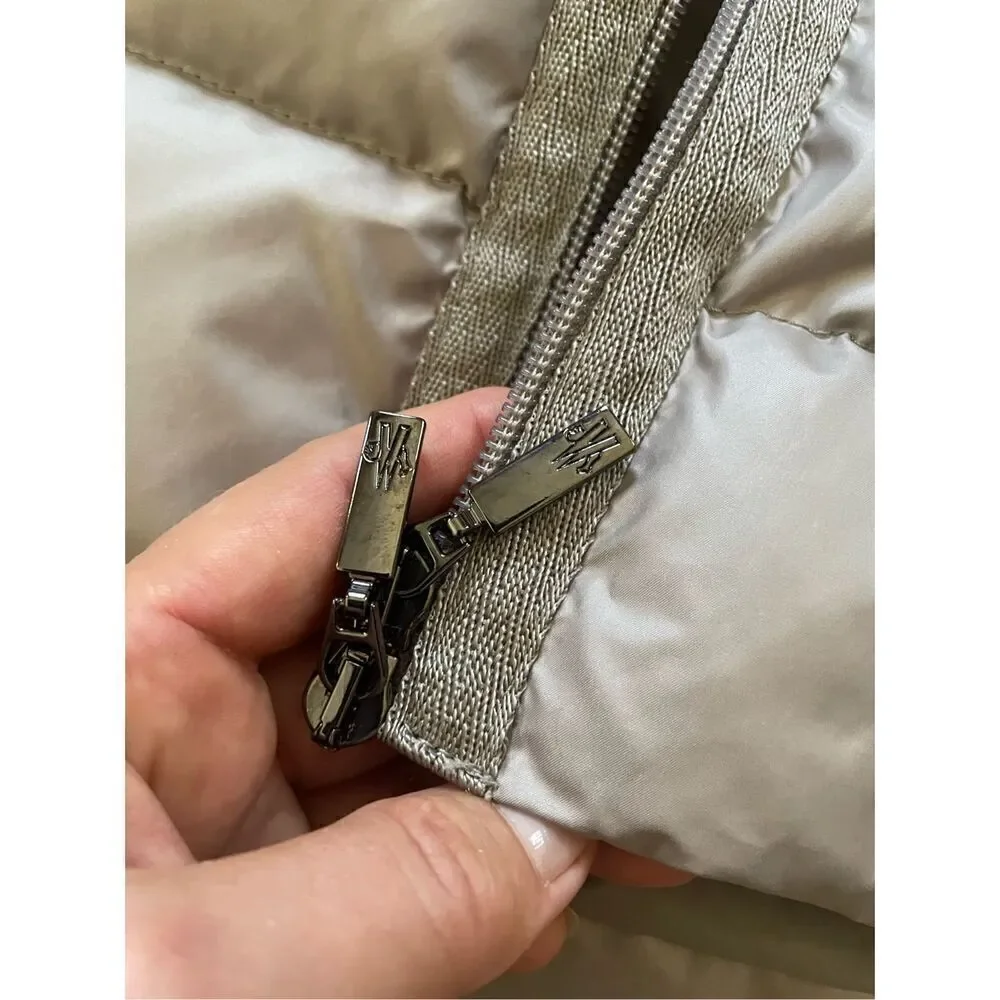 Moncler down grey jacket for women size 02.(M) - Picture 9 of 15